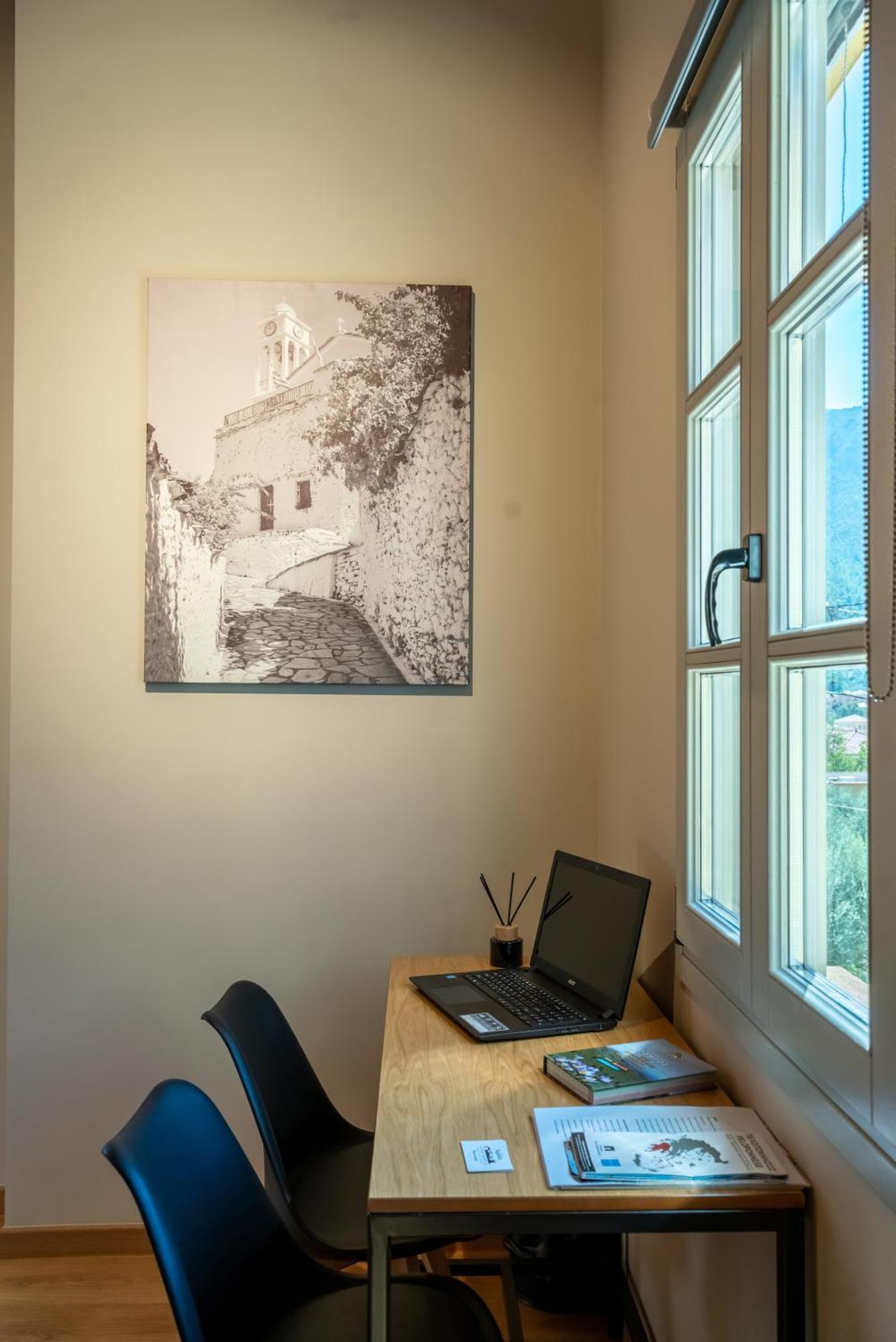 Kraka Apartments Leonídion Eksteriør billede